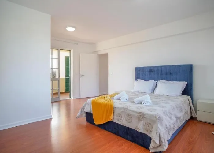 Teresinha Feriehus *