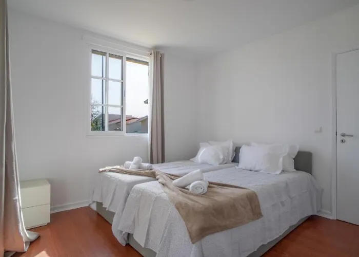 Teresinha Nyaraló Relogio do Poiso